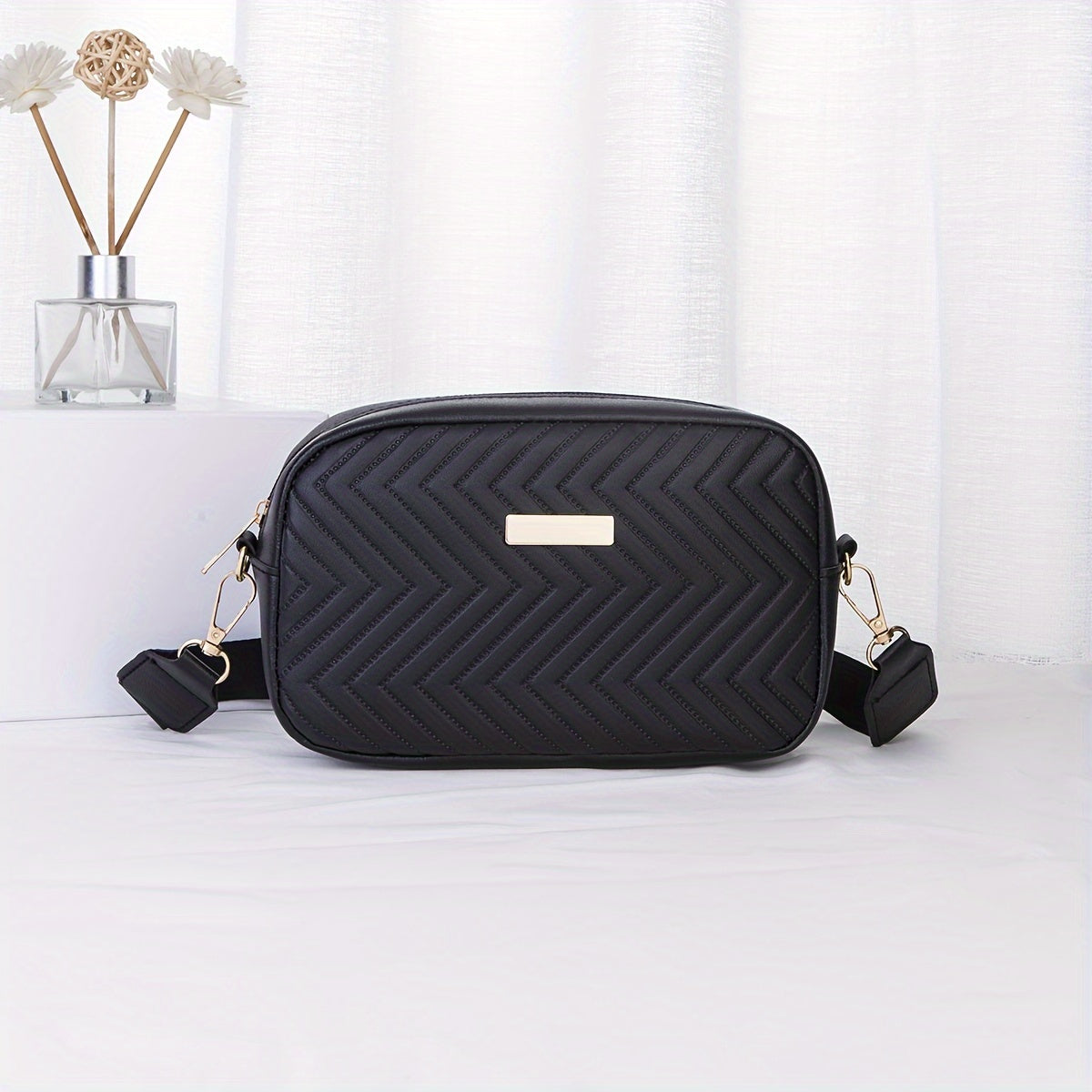 NoirGlitz Padded PU Messenger Bag – Black Elegant Shoulder Bag with Sequins and Removable Strap