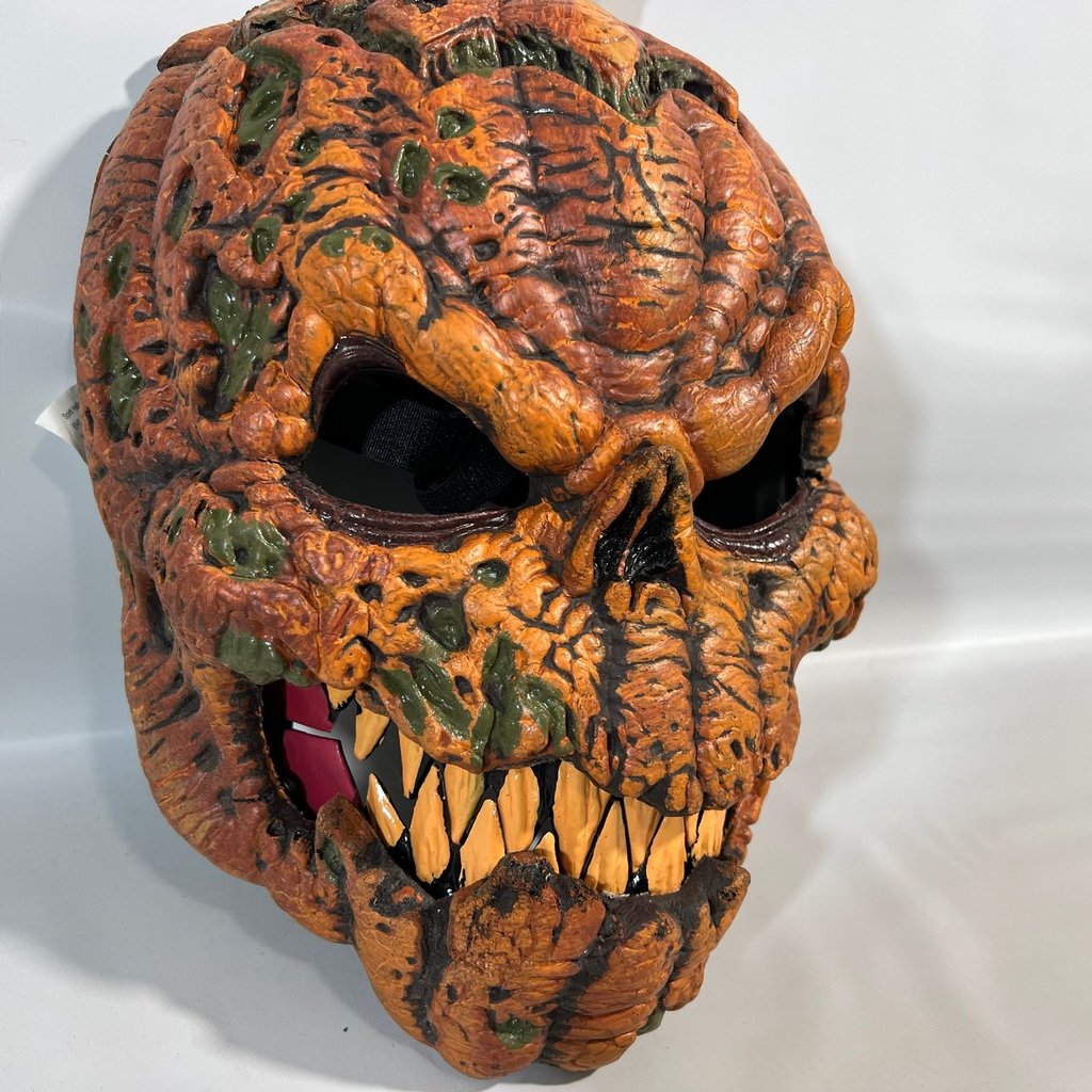 PhantomPumpkin Ani-Motion Mask — Bring your horror to life and make everyone tremble with fear!