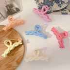 Elegant hair clip with strong hold for every hair type