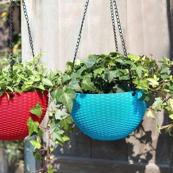Woven hanging basket for plants with chain – Ideal for balcony and garden