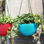 Woven hanging basket for plants with chain – Ideal for balcony and garden
