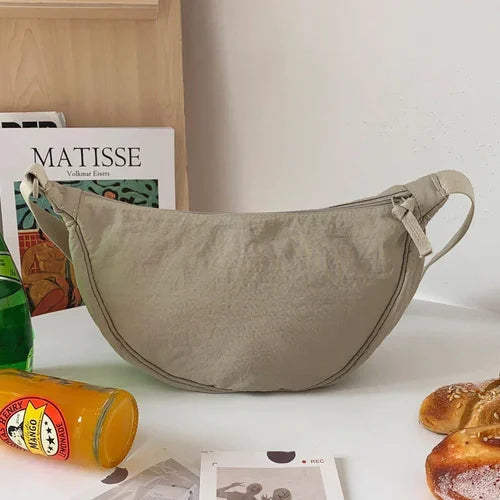 Simple Women's Knödel Crossbody Bag