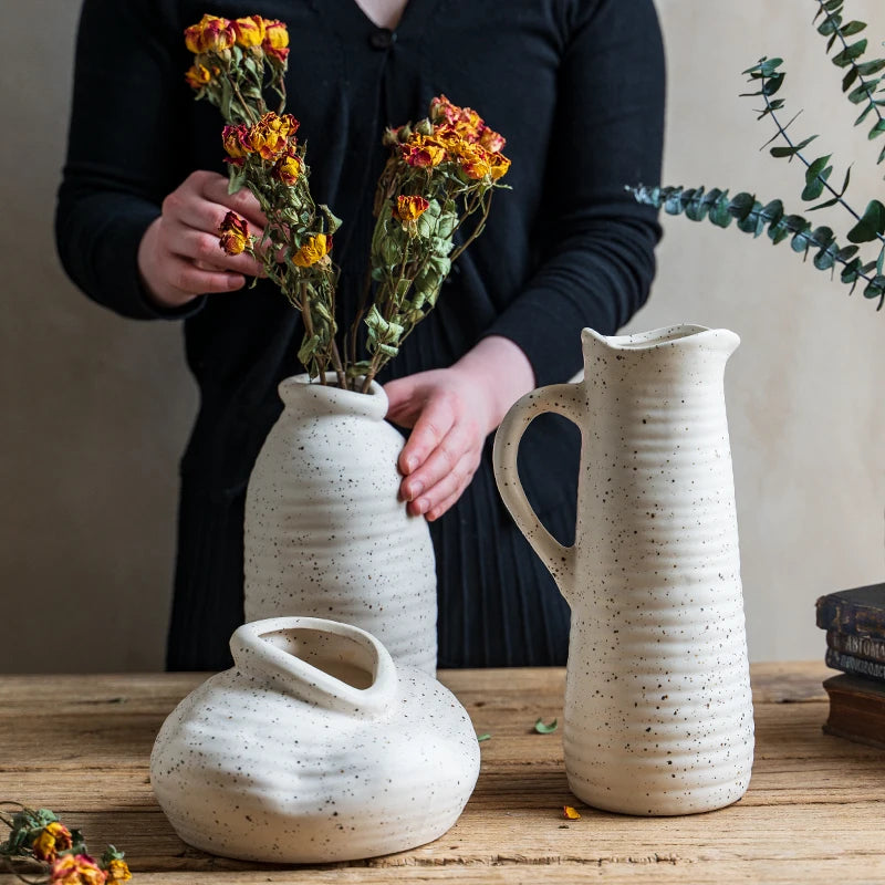 Arcadia Vase – Handcrafted ceramic vase in Nordic design