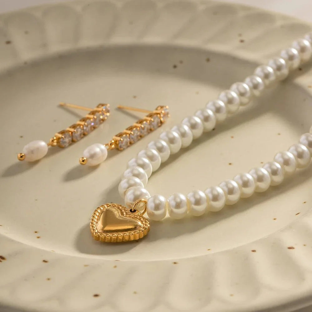 Dainty Pearl Golden Heart Necklace