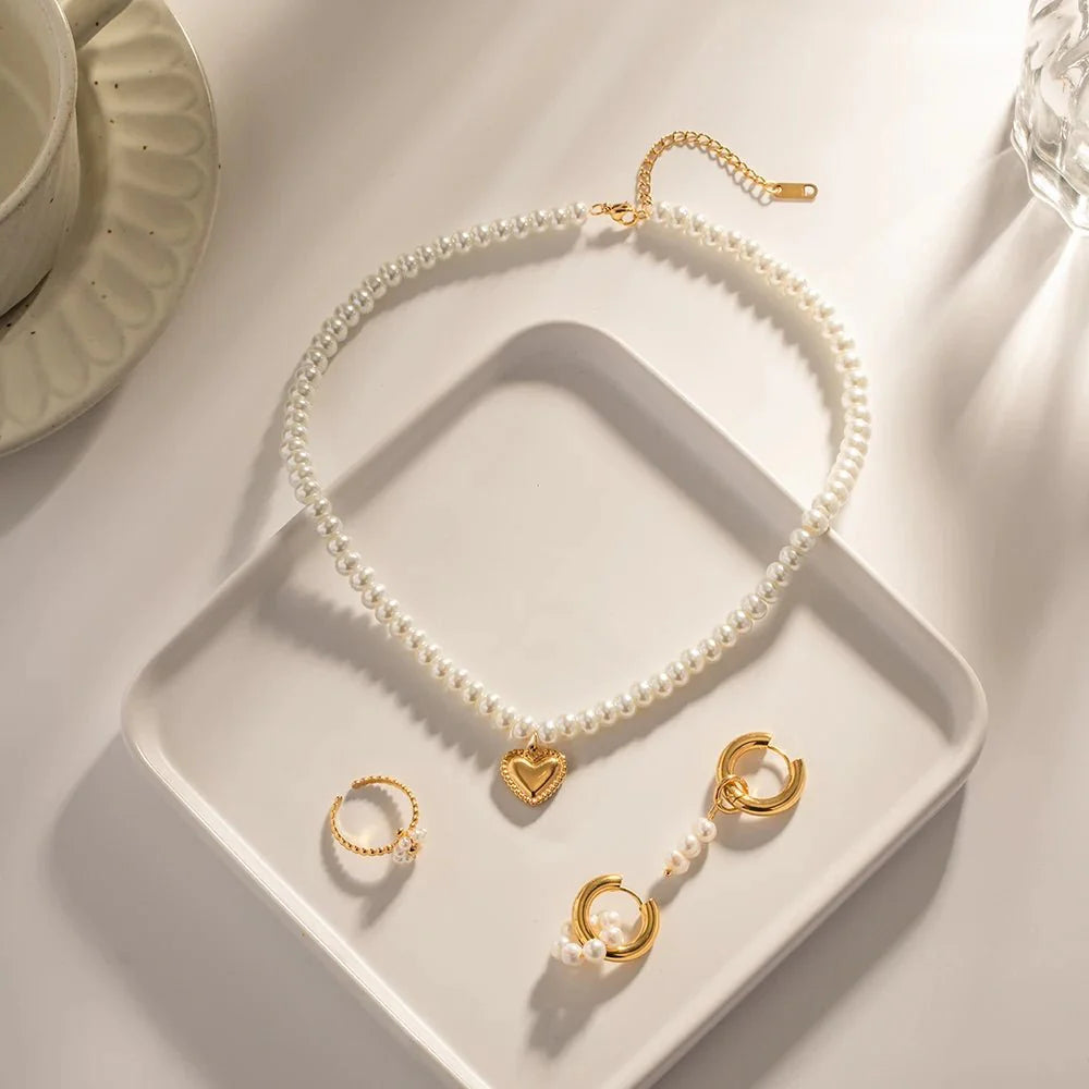 Dainty Pearl Golden Heart Necklace