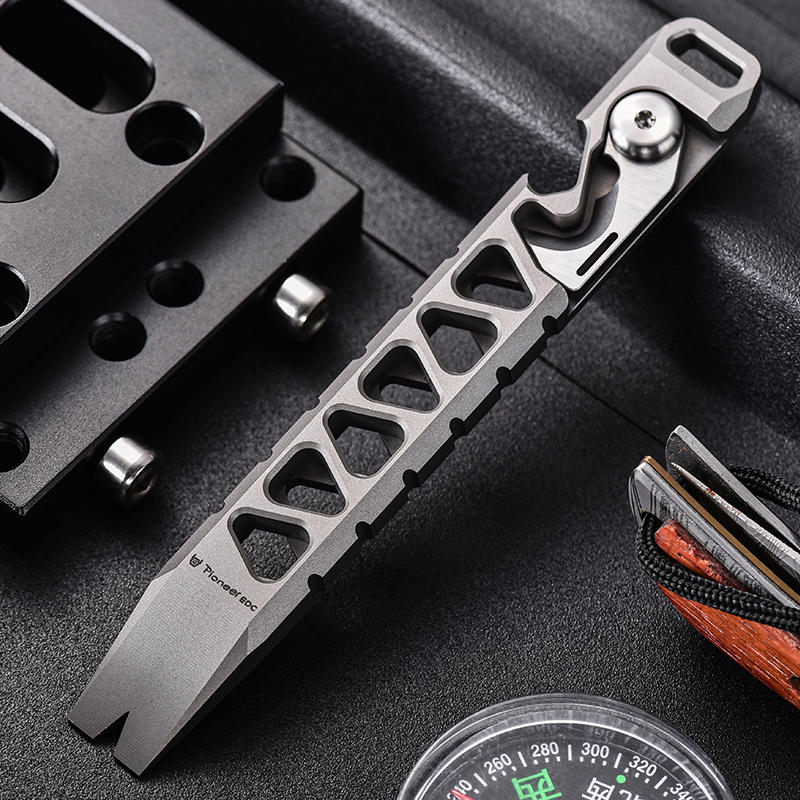 EDC Titanium Alloy Multifunctional Outdoor Crowbar