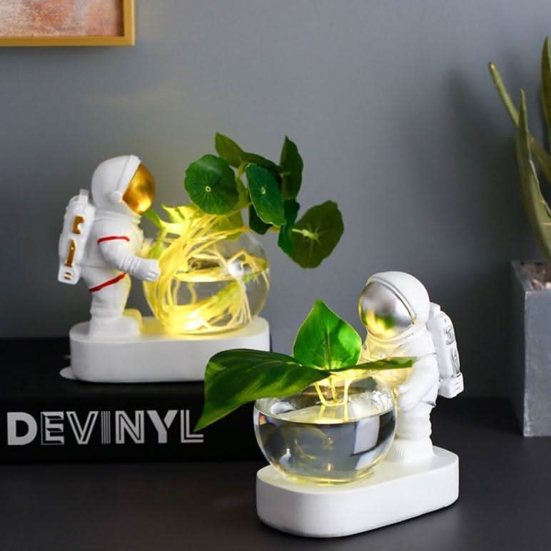 ASTROVA – Creative Astronaut Plant Vases for Modern Living