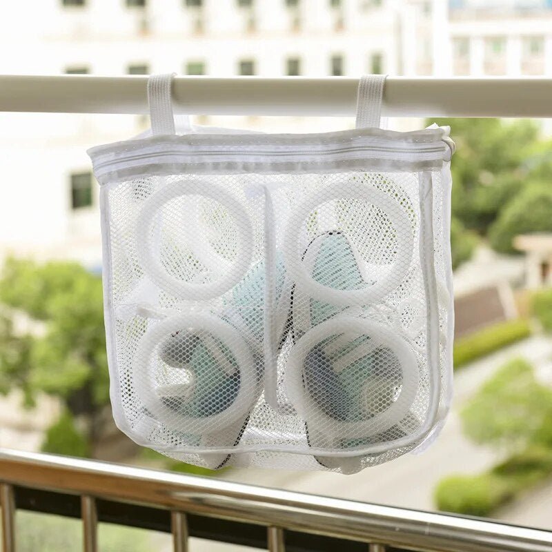 SneakClean - Protect your shoes - Safe washing - Impeccable results