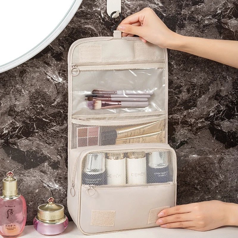 Practical travel - Easy access to cosmetic and grooming products