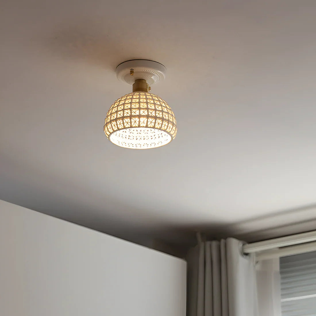 Nordic Ceramic Ceiling Lamp