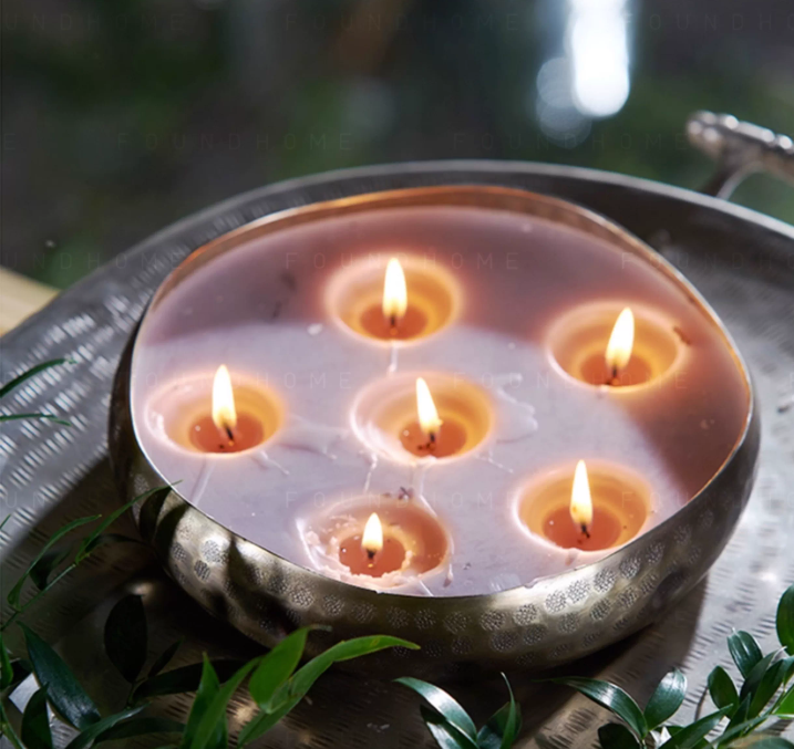 LuxeLight XL Scented Candle – 17 Wicks of Enchanting Fragrance & Golden Elegance