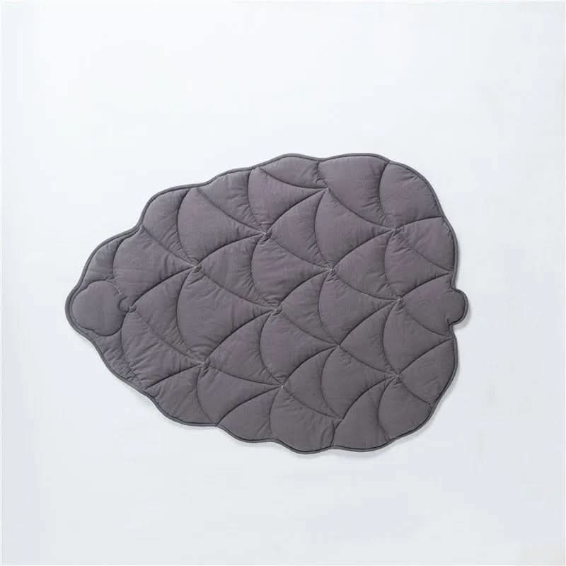 Stylish dog blanket in leaf shape with soft padding & versatile use