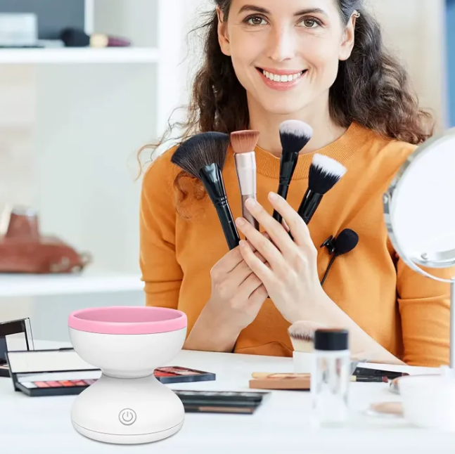 BeautyBlitz Washmaster — Gives your brushes radiant freshness and flawless perfection in no time!