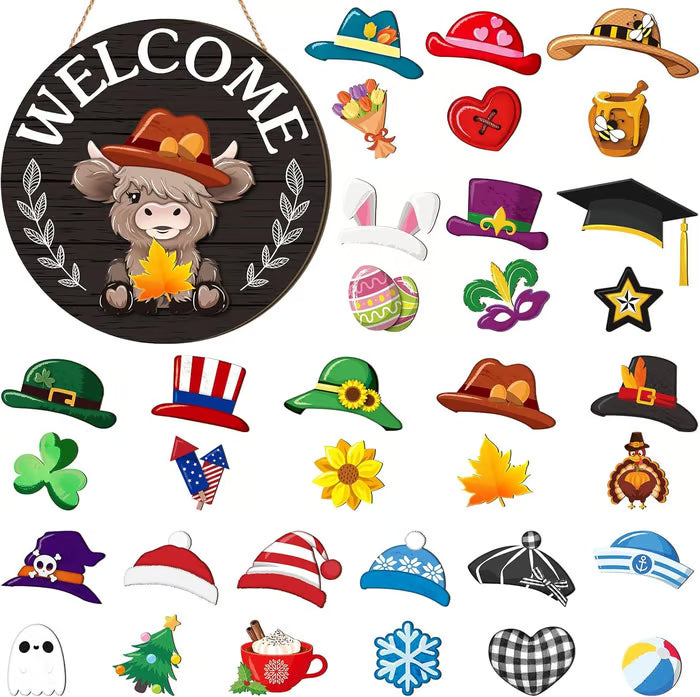 The best Christmas decorationsInterchangeable welcome sign with wooden gnome