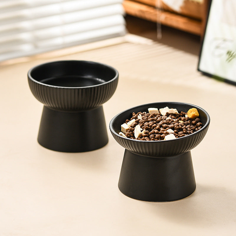 The sloping design makes eating comfortable!