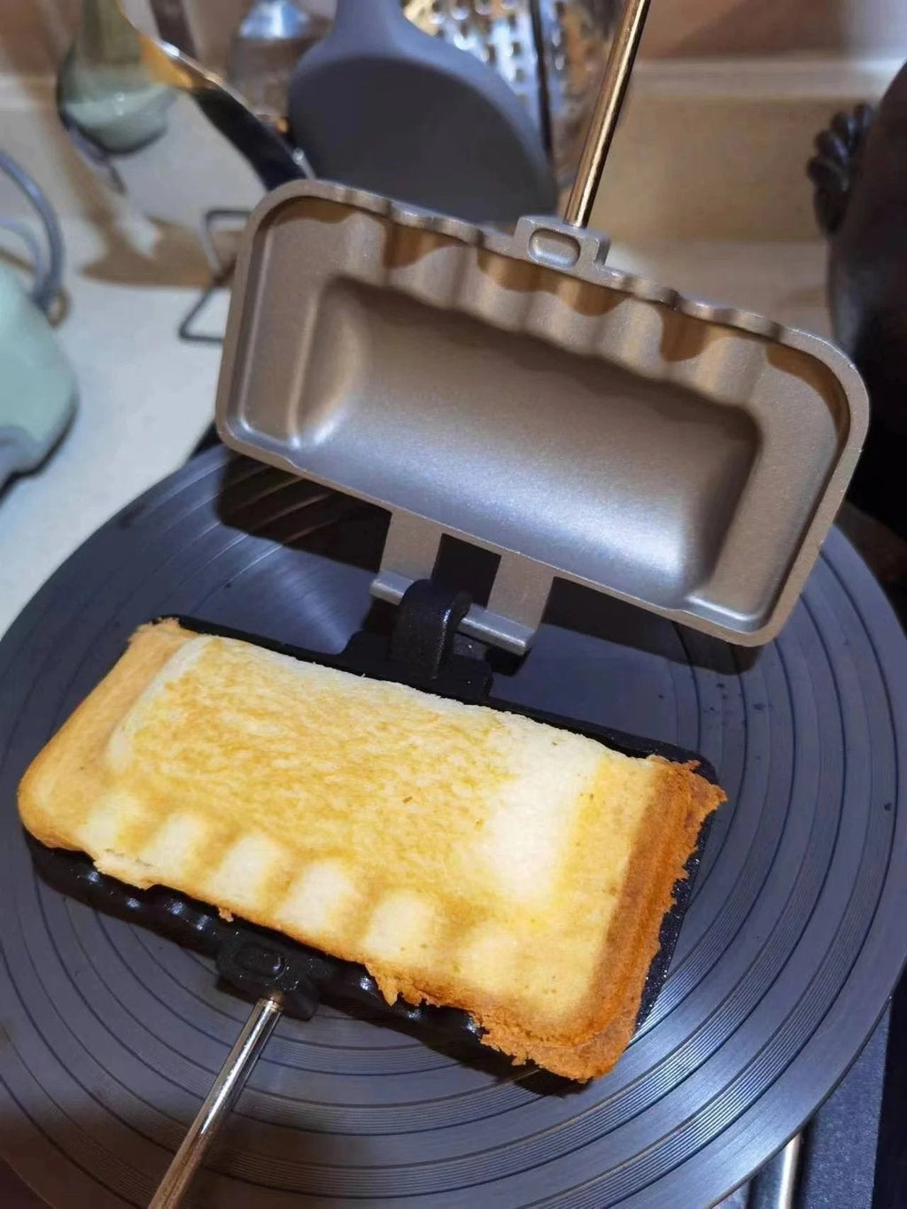 Double-sided sandwich pan – Non-stick aluminum breakfast roaster