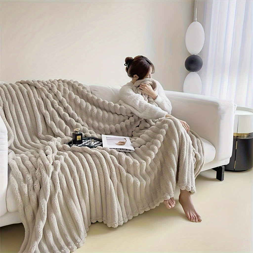 LuxeFleece – Elegant French Style Blanket for Comfort
