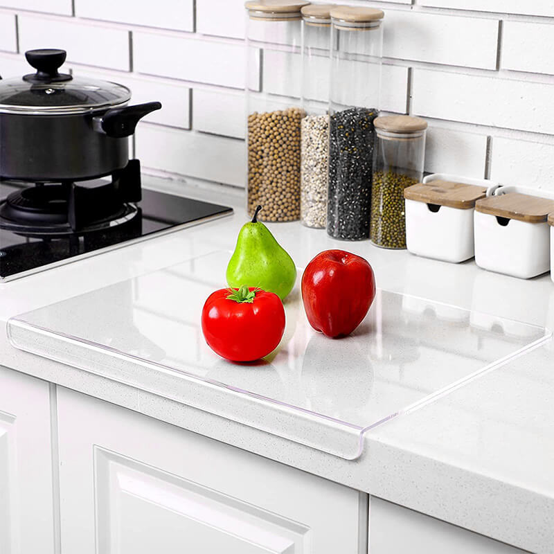 Non-slip, transparent cutting board in acrylic