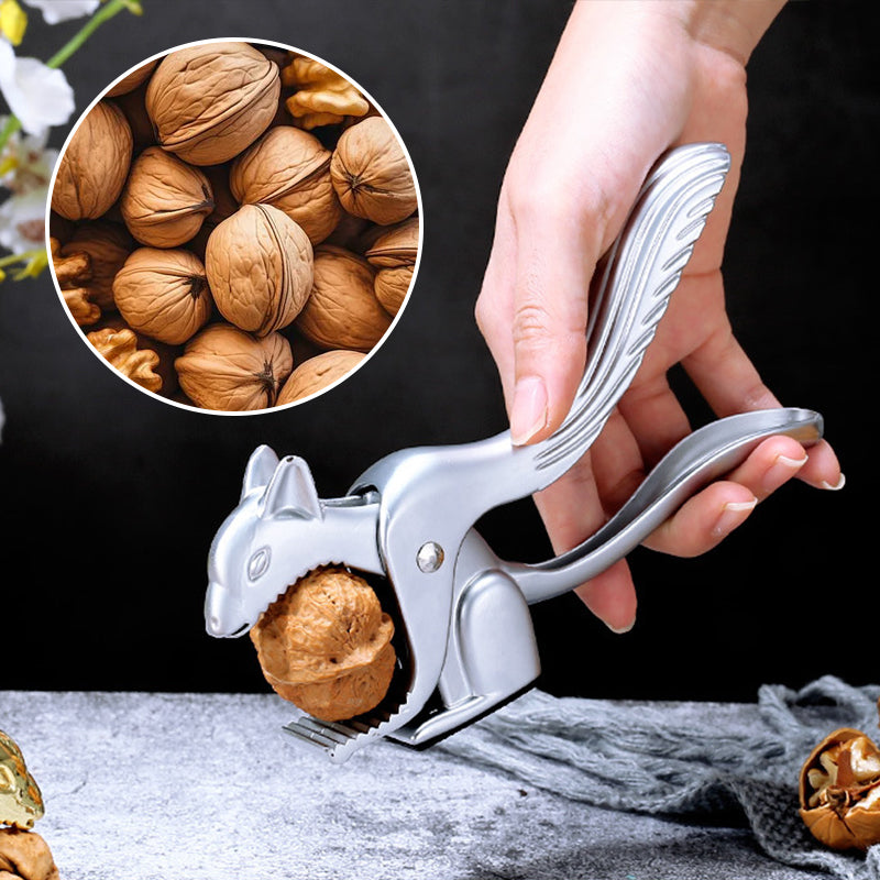 NutSquirrel – Crack hard nuts quickly without hand discomfort