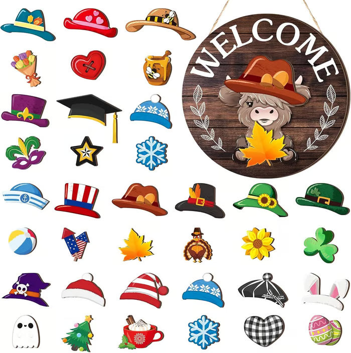 The best Christmas decorationsInterchangeable welcome sign with wooden gnome