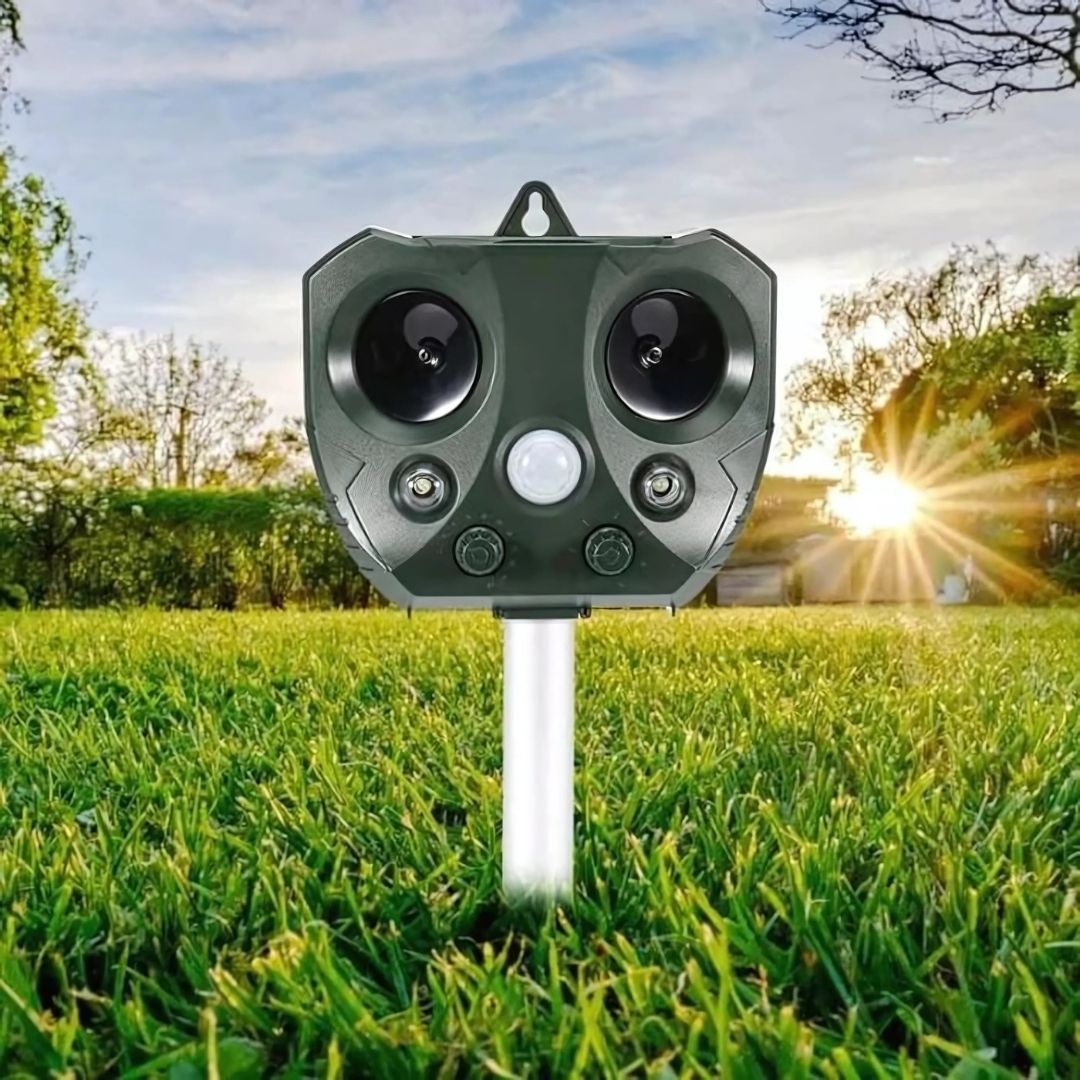 EcoSonic Guard – Ultrasonic Animal Repellent for Outdoor Use
