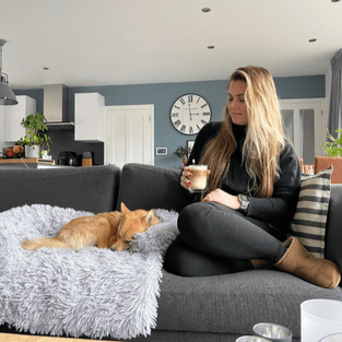 Washable luxury cosy blanket for pets
