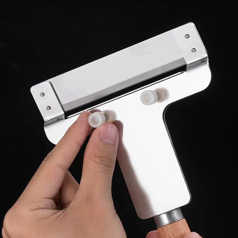 PrepMate – Simple peeling, cutting, and grating combined in a single tool