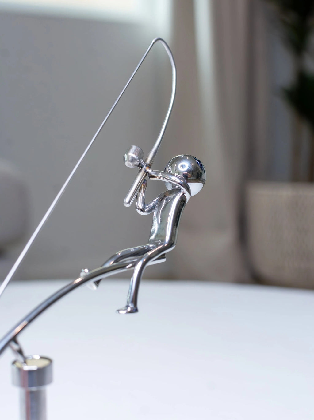 FluentBalance — Gives your desk magical movement and pure fascination