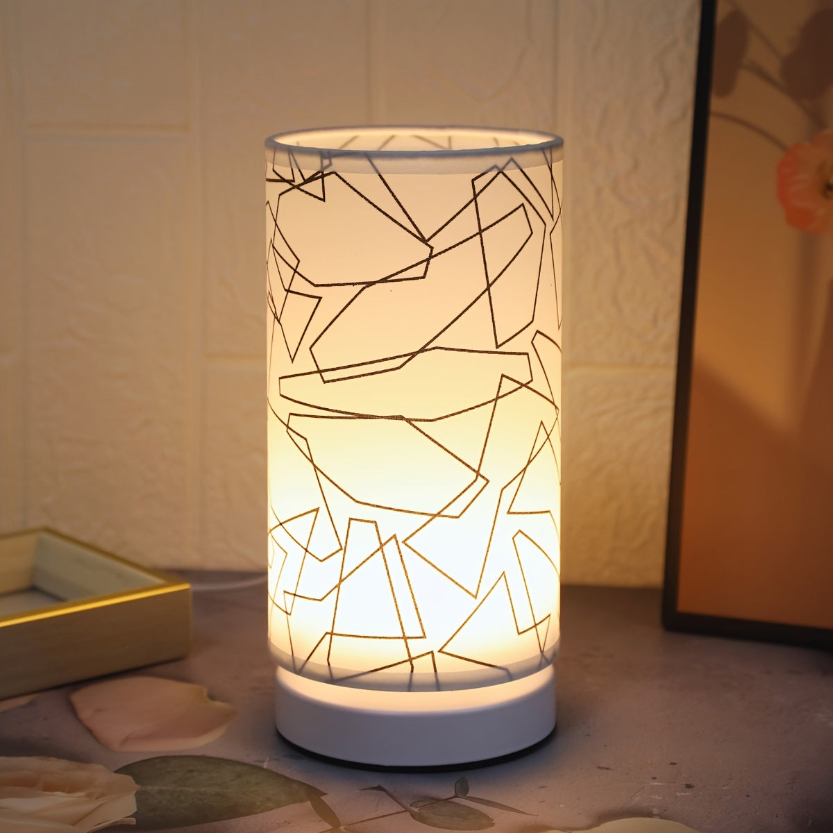 ModernLicht – Illuminated USB Table Lamp in Cylinder
