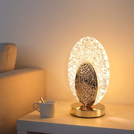 Modern & Luxury Peacock Table Lamp - CrystalGlow