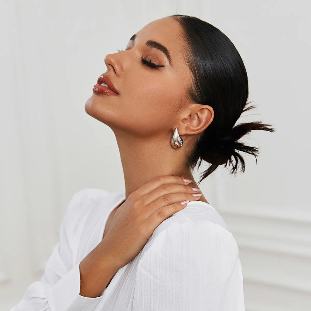 ShineDrop Feminine Statement Glow