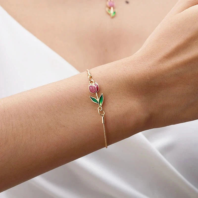 Feminine Floral Tulip Bracelet and Necklace Set