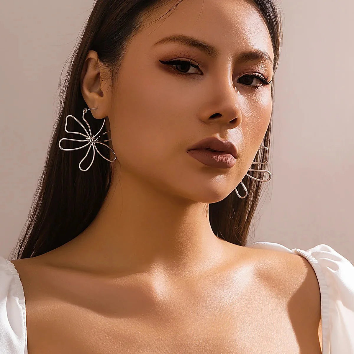 Floral Knot Outline Earrings