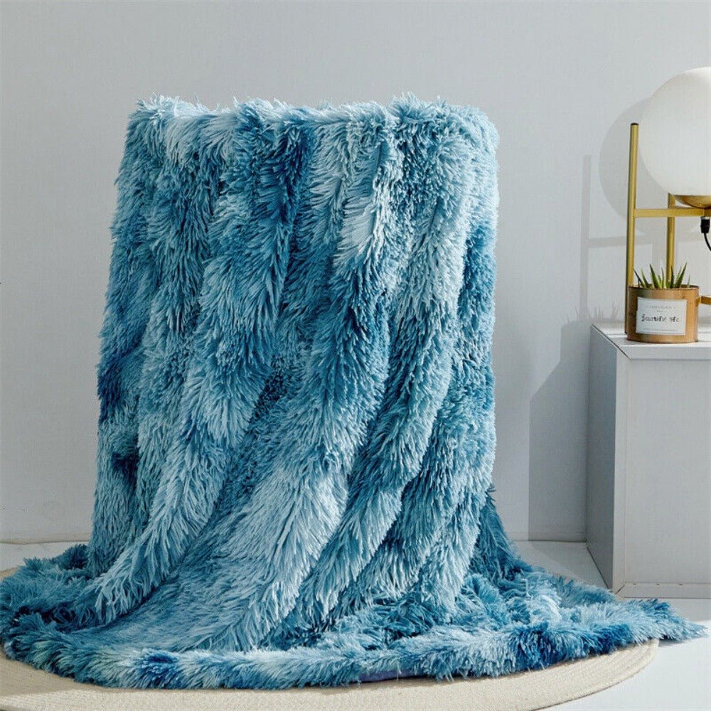 FLURON – Luxurious Faux Fur Blanket with Silky Touch