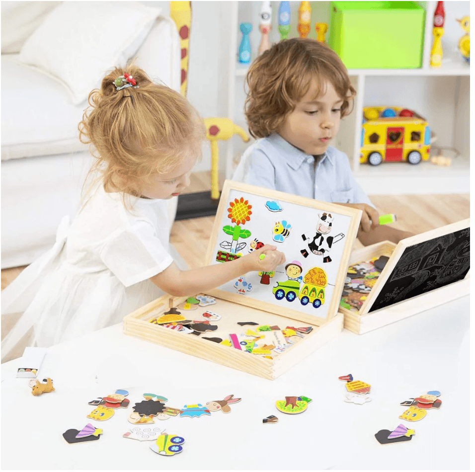 Magnetic & chalkboard drawing set for children