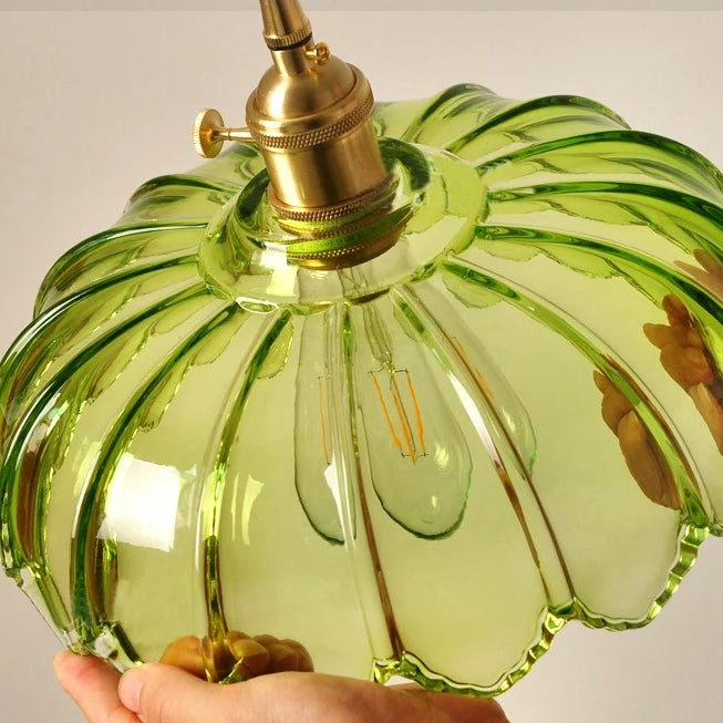 Glass light that delights with details!