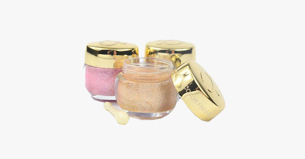 3D Glitter Eyeshadow – Achieve the perfectly dramatic look for any party!