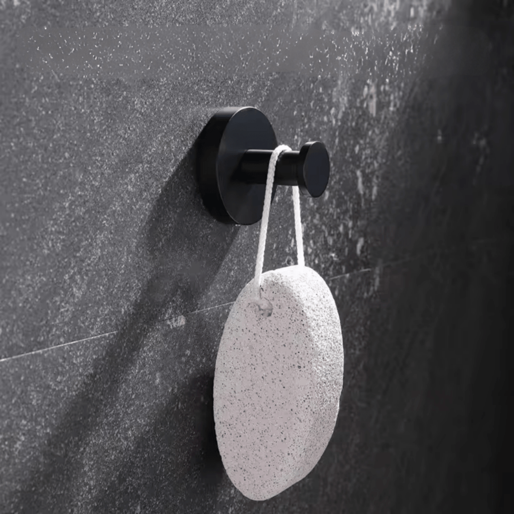 GRIPLOCK – Reusable Vacuum Hooks for Space Optimization