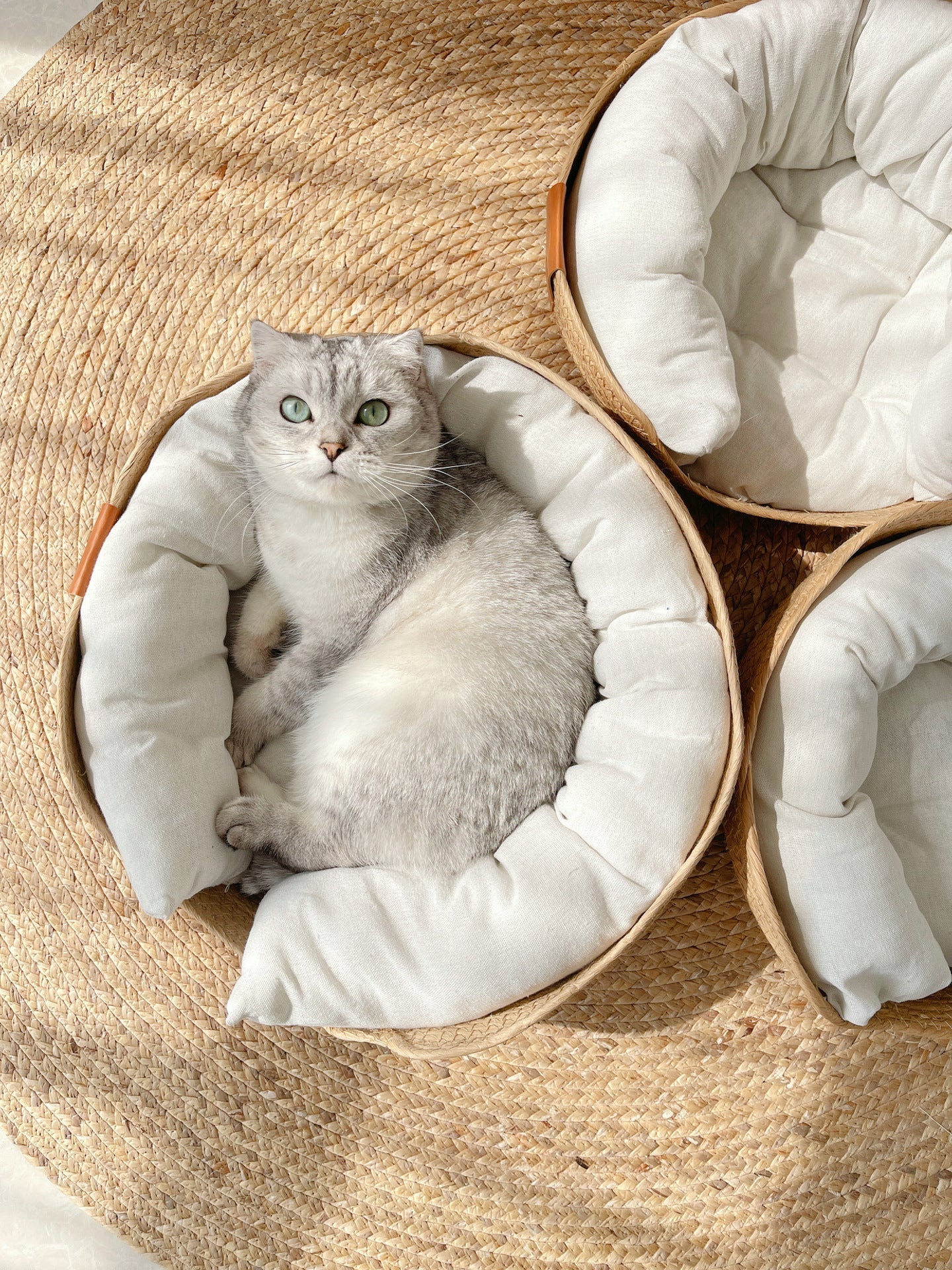 Handmade Comfortable Cat Bed - LuxeSnooze