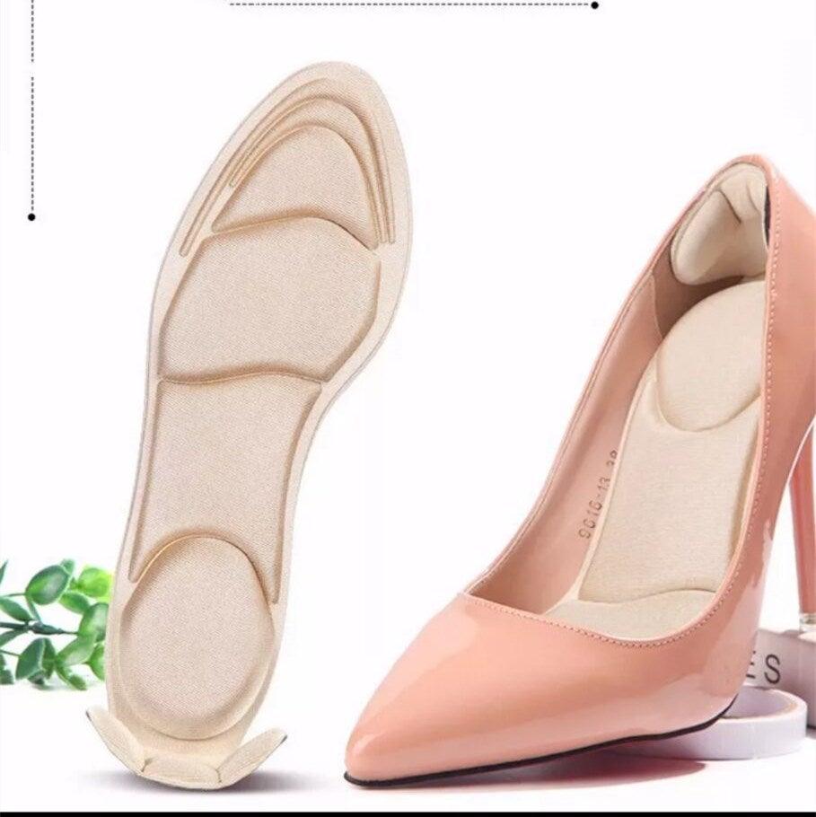 Heel protection insoles for shoes