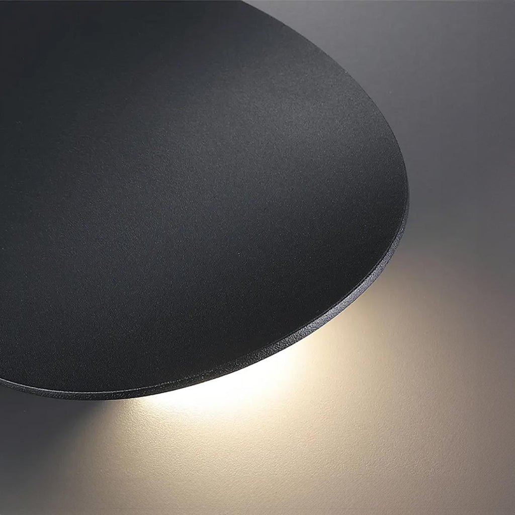 Elegant LED wall lamp – Stylish lighting for a warm atmosphere