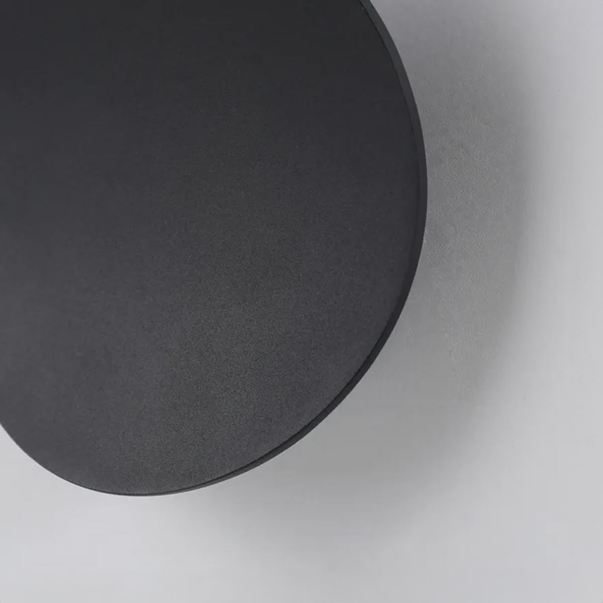 DuskGlow - Elegant Wall Lamp for Atmospheric Lighting