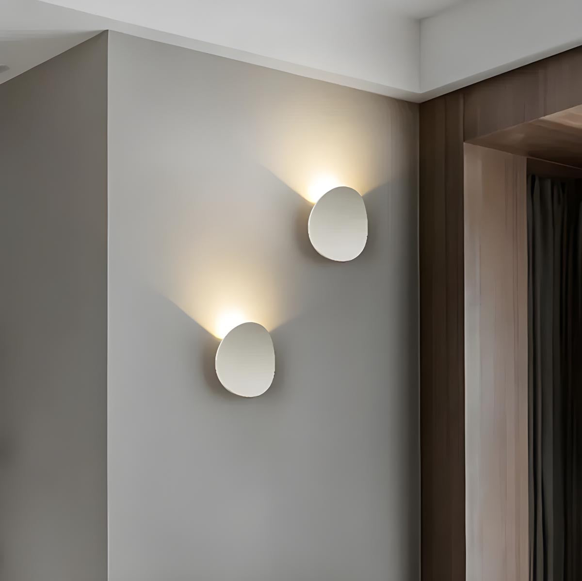 DuskGlow - Elegant Wall Lamp for Atmospheric Lighting