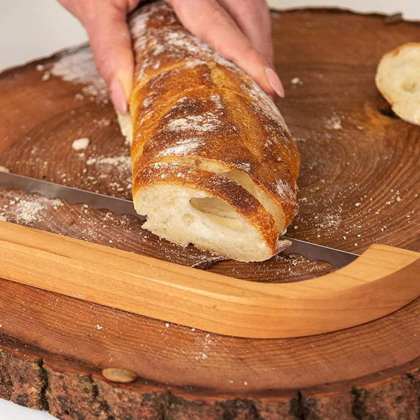 Bread knife made of wood with non-slip cutting aid