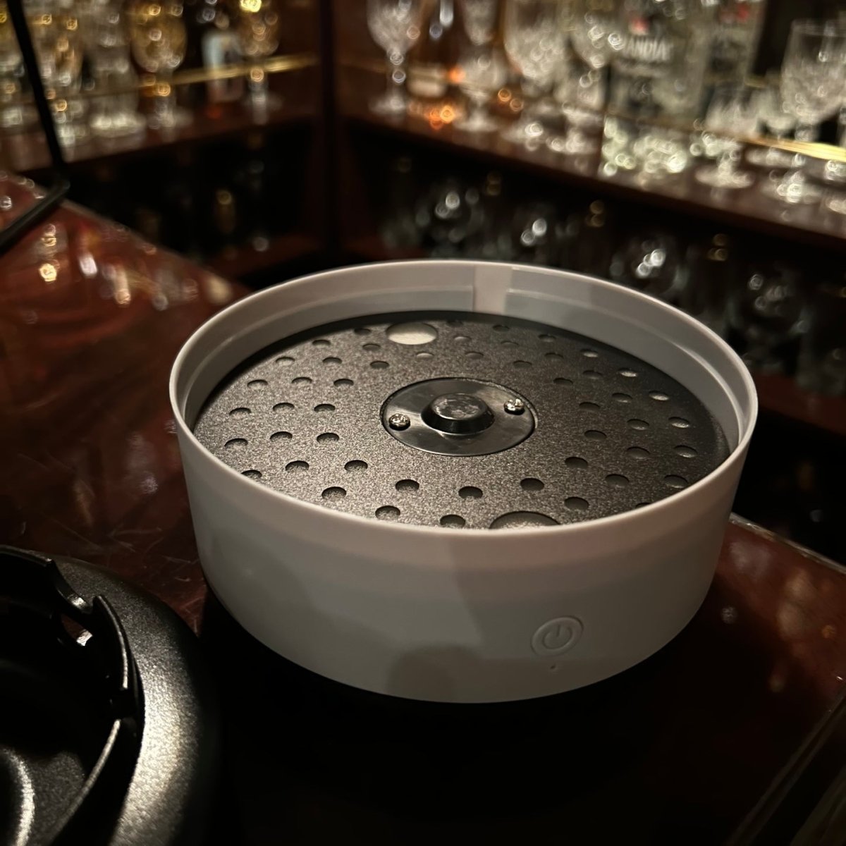 NoSmoke - Say goodbye to ashtrays - No more odors!