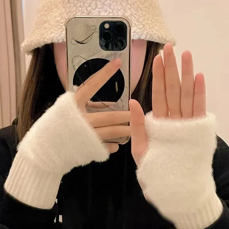 Unisex Fleece Fingerless Gloves – Warm, Soft and Functional