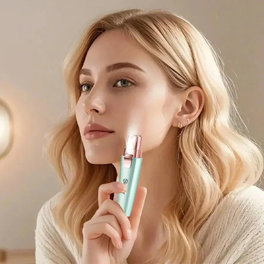 Gentle Glide Eyebrow Shaper