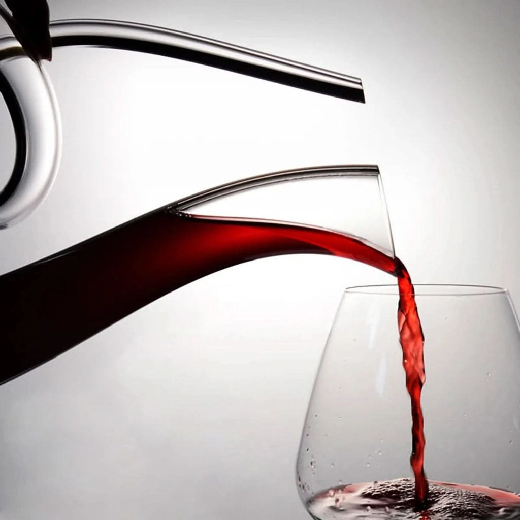Elegant Swirling Wine Decanter for Aeration and Serving
