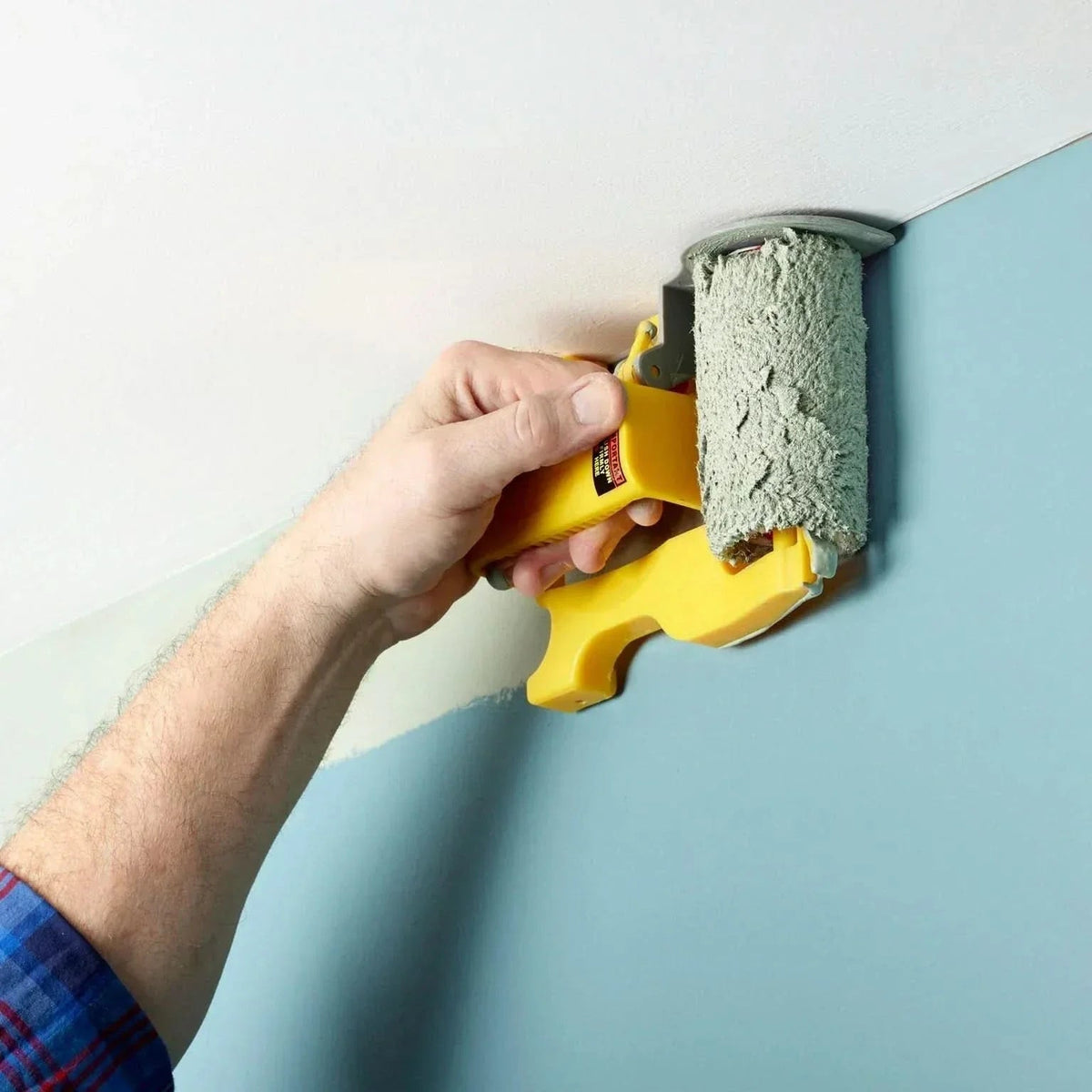The perfect paint roller for precise edges without adhesive tape