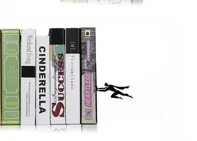 HeroHold — Finally a shelf that holds your books heroically together and captivates every gaze!